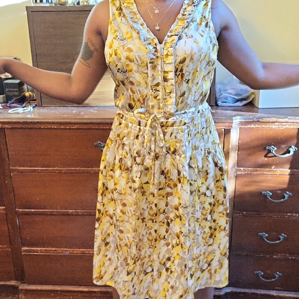 Yellow Pleated Sleeveless Midi Sundress